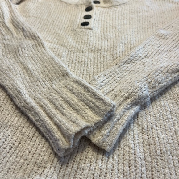American Eagle cream sweater women’s size XS - Picture 3 of 6